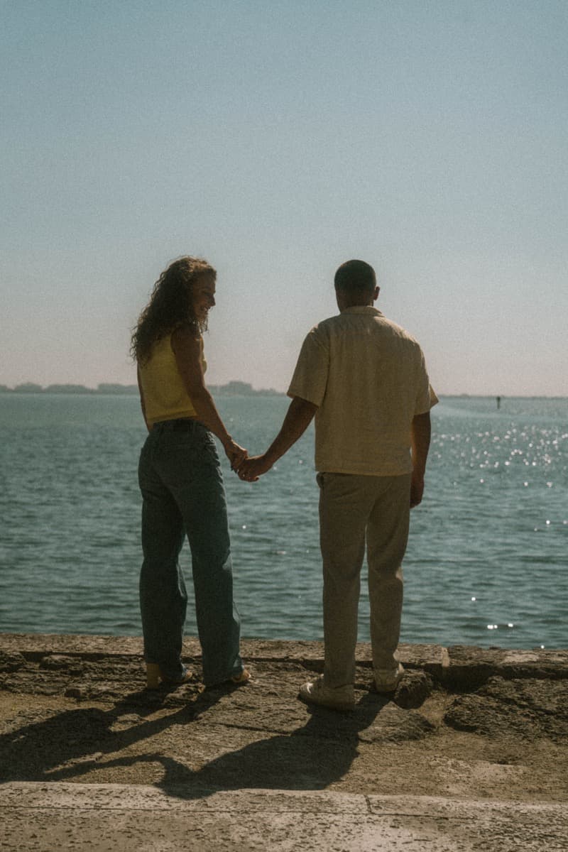 Why Do People Ghost in Dating? Understanding the Silent Exit