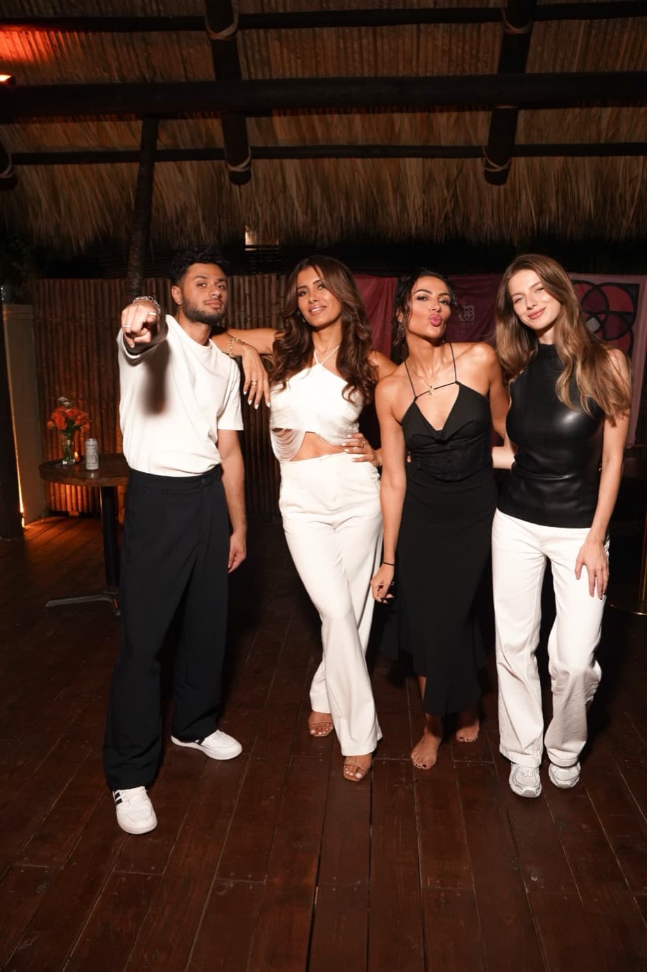 Singles event hosted by AILO in South Florida